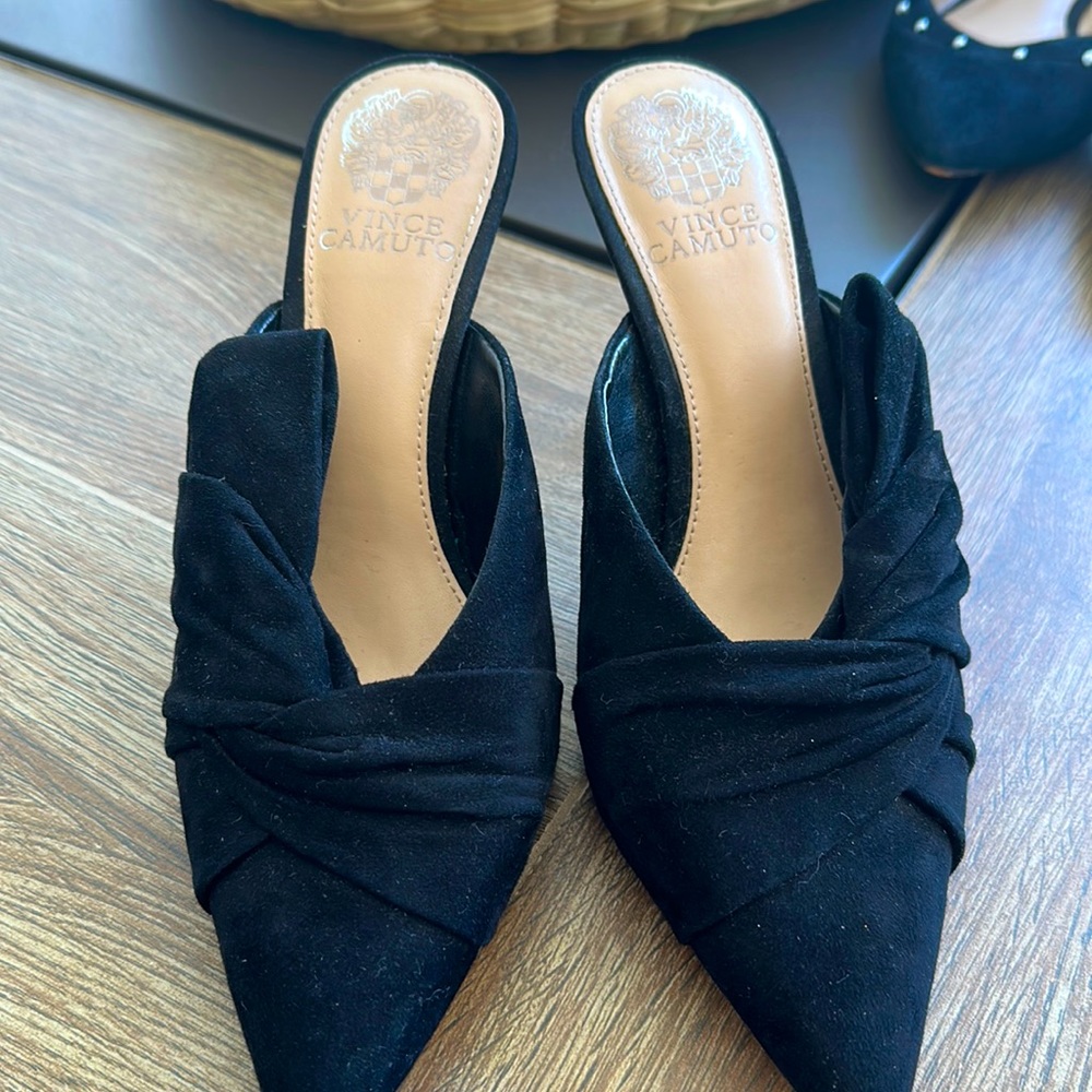 Vince Camuto- Black Heels- size 7.5